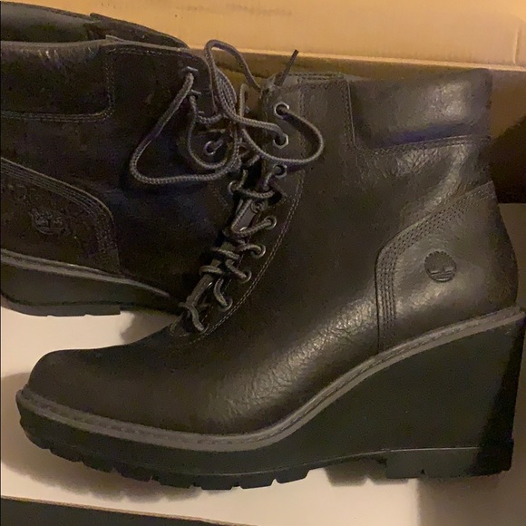 Timberlands - Picture 2 of 4